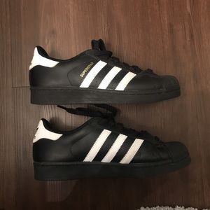 ADIDAS SUPERSTAR